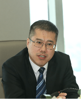 路姜男肖像